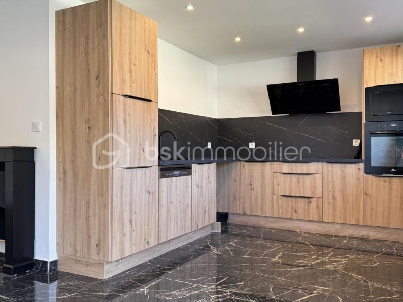 A louer APPARTEMENT T4 71 M2 BORD DE MER TOULON