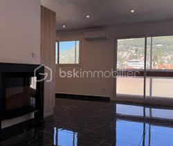 A louer APPARTEMENT T4 71 M2 BORD DE MER TOULON