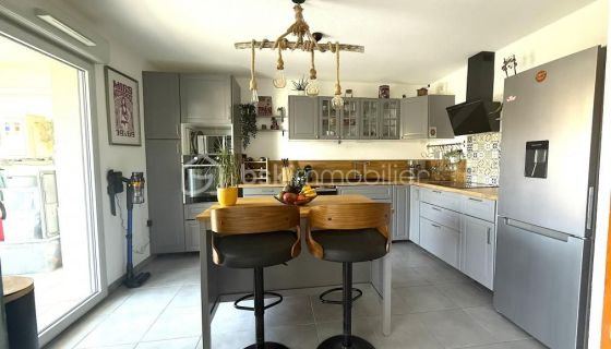 A louer APPARTEMENT T3 71 M2 TERRASSE BORD DE MER SETE