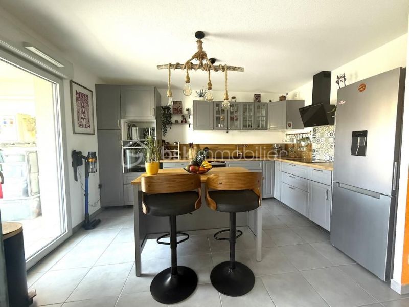 A louer APPARTEMENT T3 71 M2 TERRASSE BORD DE MER SETE