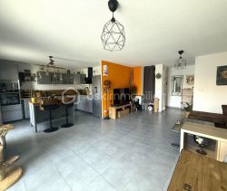 A louer APPARTEMENT T3 71 M2 TERRASSE BORD DE MER SETE