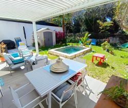 A vendre MAISON  CONTEMPORAINE BORD DE MER LA SEYNE SUR MER