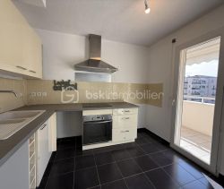 A louer APPARTEMENT T3 65 M2 TERRASSE BORD DE MER MANDELIEU LA NAPOULE