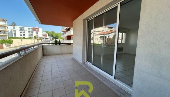 A louer APPARTEMENT T3 71 M2 TERRASSE  BEZIERS