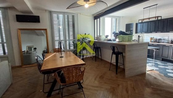 A louer APPARTEMENT T4 123 M2  BEZIERS