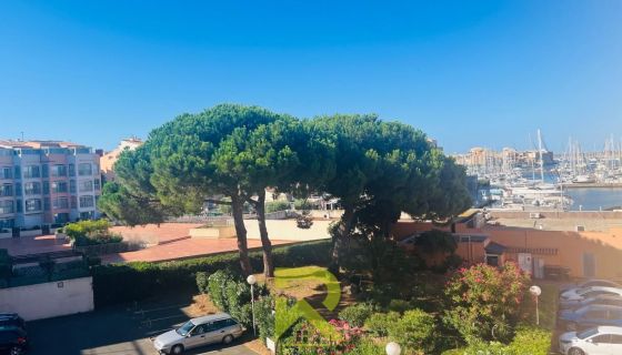 A vendre APPARTEMENT T3 60 M2 BORD DE MER LE CAP D AGDE