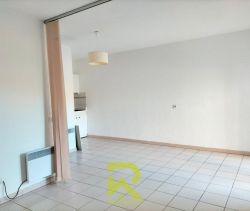 A louer STUDIO  30 M2 TERRASSE  BEZIERS