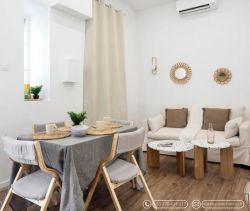 A louer LOFT DE PRESTIGE  100 M2 PLAGE à PIED NICE