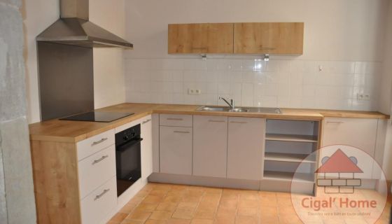 A louer APPARTEMENT T3 101 M2  CARCASSONNE