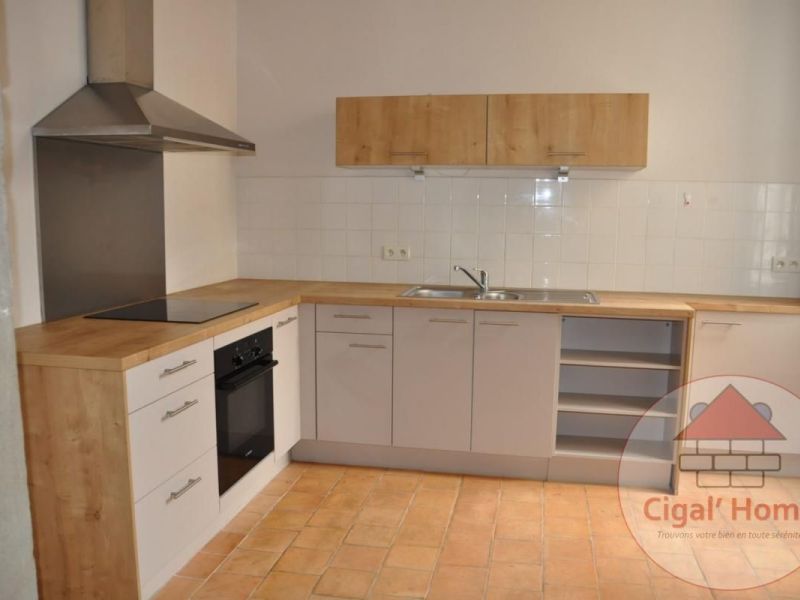 A louer APPARTEMENT T3 101 M2  CARCASSONNE