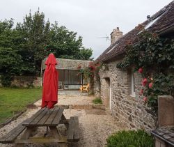 A vendre maison en pierres 3 PIECES 60 M²  proche de la mer GUIMAEC