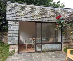 A vendre maison en pierres 3 PIECES 60 M²  proche de la mer GUIMAEC