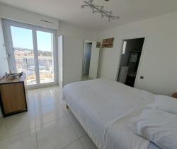 A louer APPARTEMENT DE PRESTIGE T2 48 M2 TERRASSE VUE MER SAINT RAPHAEL