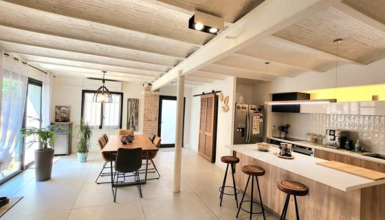 A vendre LOFT  118 M2 TERRASSE  MARSEILLE 13EME
