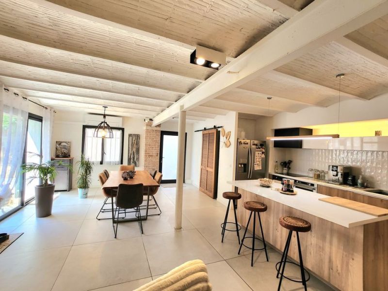 A vendre LOFT  118 M2 TERRASSE  MARSEILLE 13EME