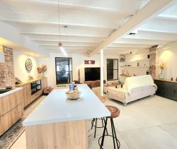 A vendre LOFT  118 M2 TERRASSE  MARSEILLE 13EME