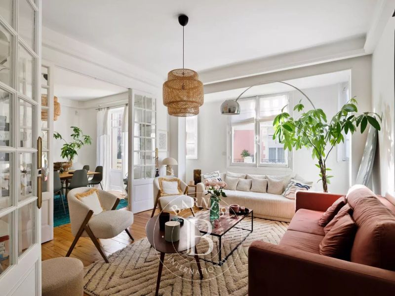 A vendre APPARTEMENT T5 112 M2 BORD DE MER BIARRITZ