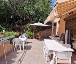 A vendre Belle villa 6 PIECES pieds dans l eau VUE MER SOLENZARA  