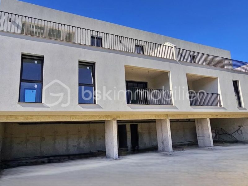 A louer APPARTEMENT DE PRESTIGE NEUF T3 67 M2 TERRASSE BORD DE MER PIETROSELLA