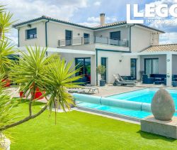 A louer MAISON  7 PIECES 260 M2  LA REDORTE