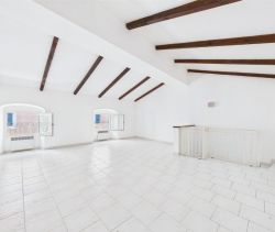 A louer STUDIO DUPLEX  41 M2 BORD DE MER AJACCIO