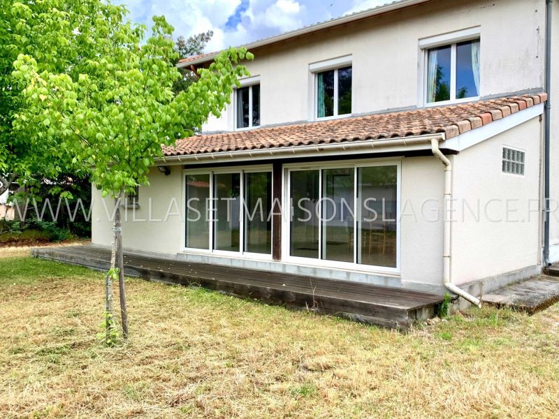 A vendre MAISON  6 PIECES 132 M2 BORD DE MER ANDERNOS LES BAINS