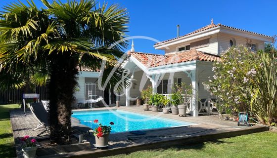 A vendre MAISON  4 PIECES 149 M2 BORD DE MER ANDERNOS LES BAINS