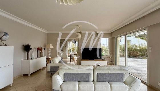 A vendre MAISON  6 PIECES 190 M2 BORD DE MER LANTON