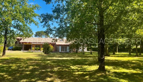 A vendre MAISON  DE MAîTRE BORD DE MER LE PORGE