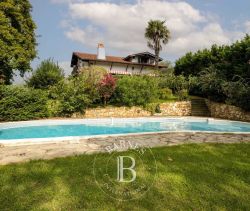 A vendre  MAISON 150 M² SUR TERRAIN DE 2 100 M² AVEC PISCINE  AHETZE