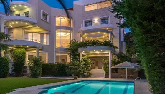 A vendre Merveilleuse Villa 8 PIECES VUE MER  Voula  
