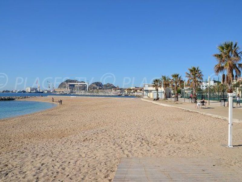 A vendre APPARTEMENT T2 plage au pied La Ciotat