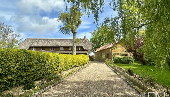 A vendre Ensemble immobilier de caractEre 10 PIECES Etretat