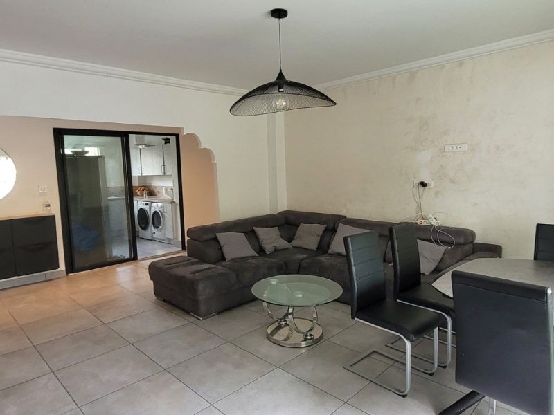 A vendre Appartement T5 97 M² garage ET cave Toulon 
