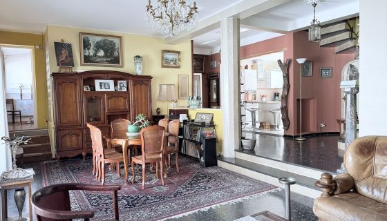 A vendre CHARMANTE MAISON 7 PIECES 242 M² LE MOURILLON - TOULON