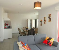 A vendre BEL Appartement T3 62 M² DERNIER ETAGE St Georges de Didonne