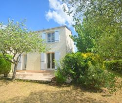 A vendre Maison MITOYENNE 4 PIECES St Georges de Didonne