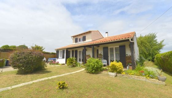 A vendre JOLIE Maison 5 PIECES 103 M² MESCHERS SUR GIRONDE