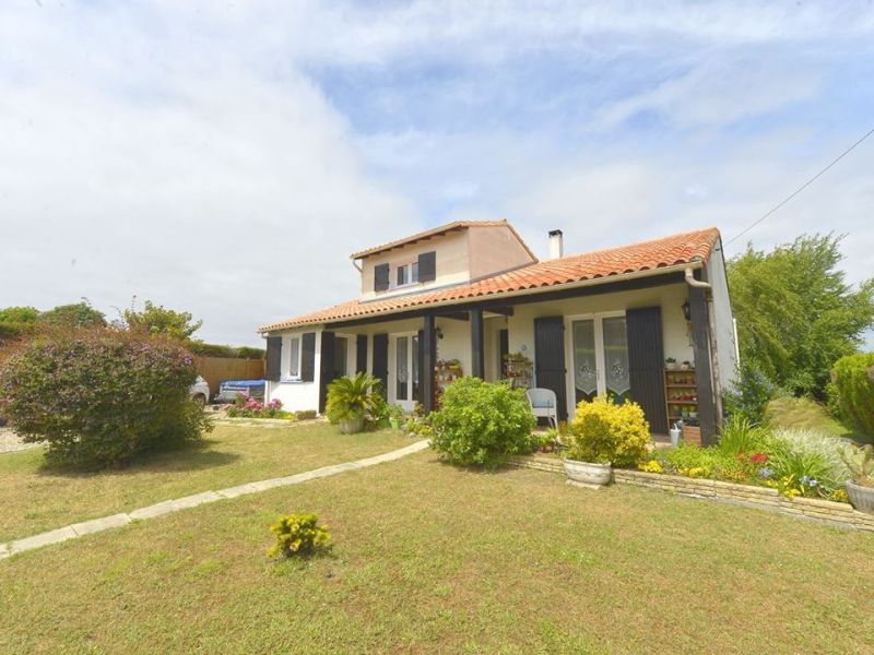 A vendre JOLIE Maison 5 PIECES 103 M² MESCHERS SUR GIRONDE