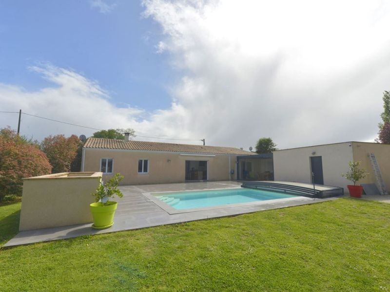 A vendre GRANDE Maison FAMILIALE 7 PIECES  THAIMS