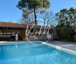 A vendre Elegante villa 6 PIECES 145 M² + garage PISCINE Andernos les bains