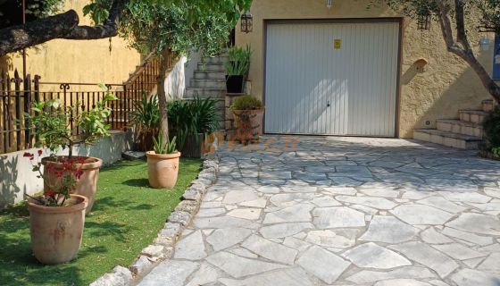 A louer MAISON  DE MAîTRE  PEYMEINADE COMMERCES