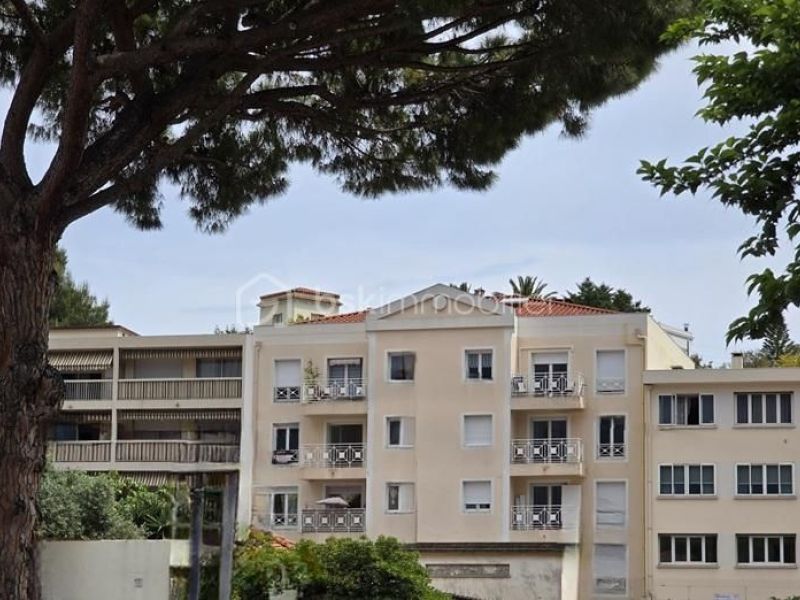 A louer APPARTEMENT NEUF T2 46 M2 BORD DE MER LE CANNET