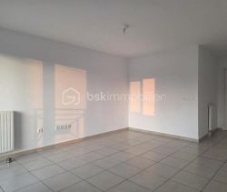 A louer APPARTEMENT NEUF T2 46 M2 BORD DE MER LE CANNET