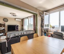 A louer APPARTEMENT T4 70 M2 TERRASSE BORD DE MER TOULON