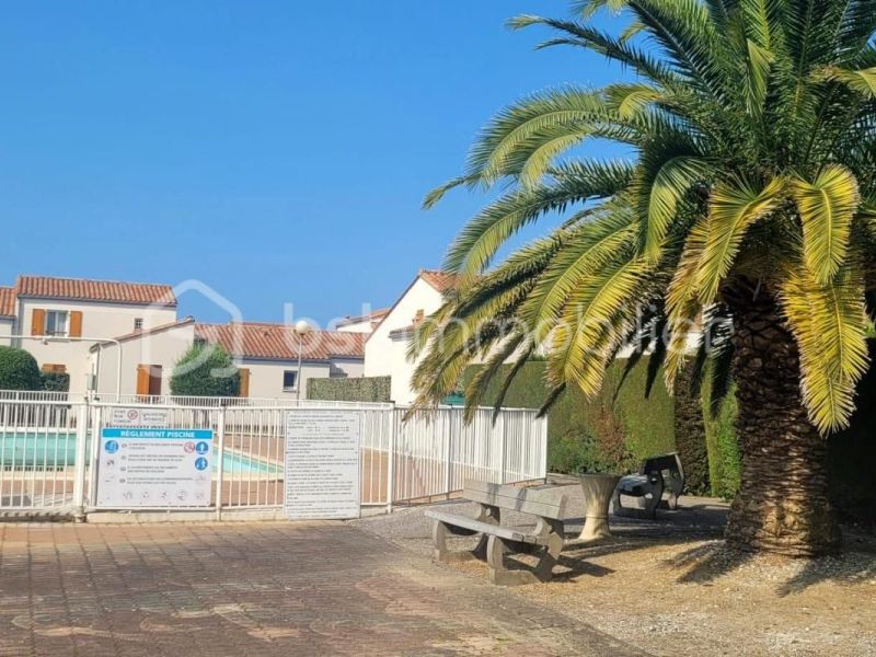 A louer APPARTEMENT T3 50 M2 TERRASSE BORD DE MER VAUX SUR MER