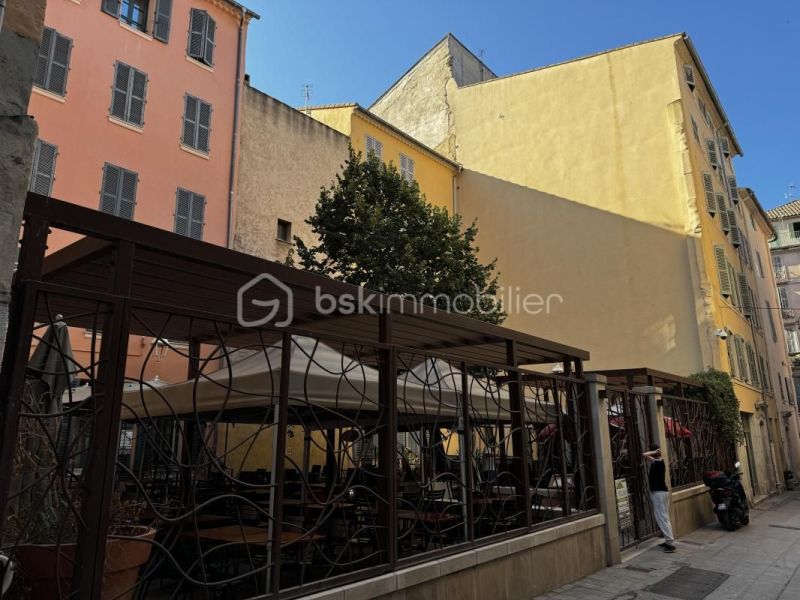 A louer APPARTEMENT DUPLEX T3 40 M2 BORD DE MER TOULON