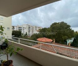 A louer APPARTEMENT T4 73 M2 BORD DE MER TOULON