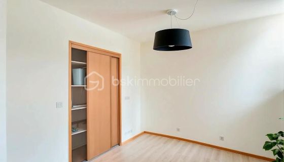 A louer APPARTEMENT T5 90 M2  BILLERE