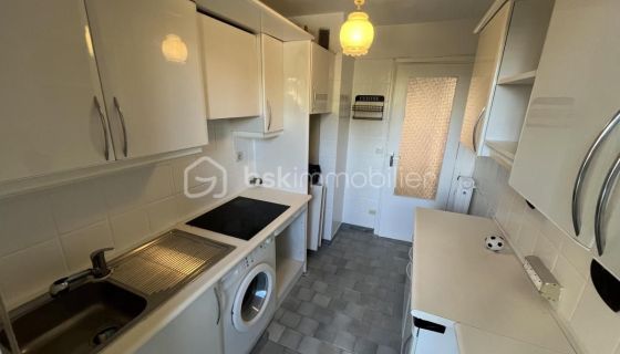 A louer APPARTEMENT T3 55 M2 TERRASSE BORD DE MER LE CANNET